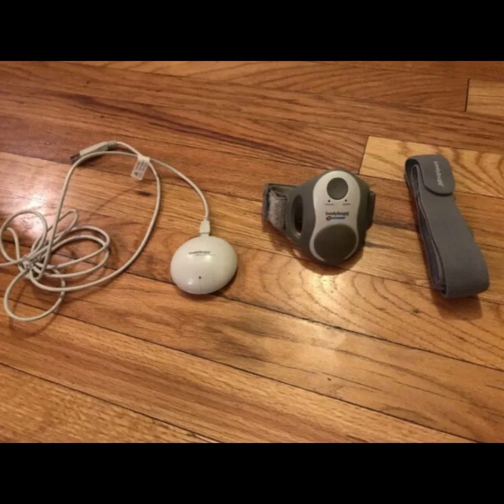 BODY BUGG V2 BODY MEDIA Activity Calorie Tracker Armband (24 Hr) w/ Accessories